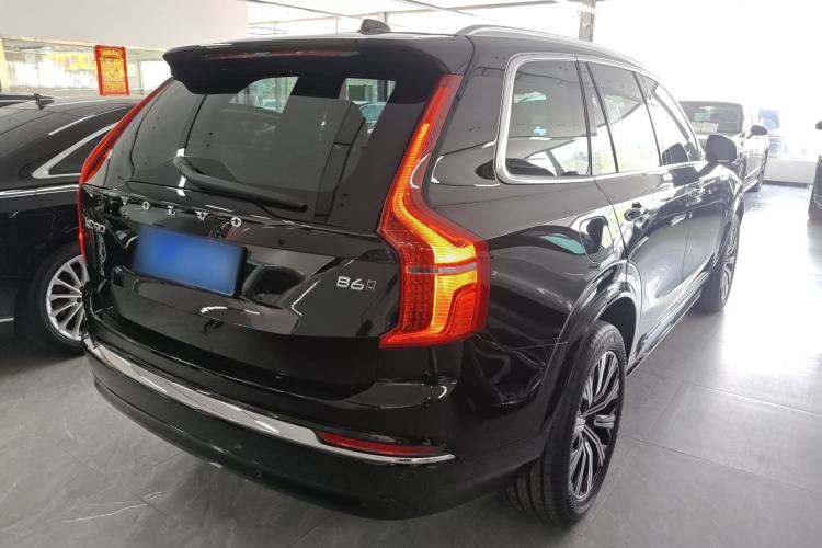Used Volvo XC90 2023 B5 SmartDrive Luxury Edition 5 Seats Rear Right 45 Deg