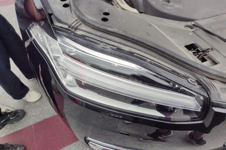 Used Volvo XC90 2023 B6 Zhiyi Luxury Edition 7-Seater Right Front Headlight