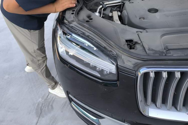Used Volvo XC90 2023 B6 Zhiyi Luxury Edition 7-Seater Right Front Headlight