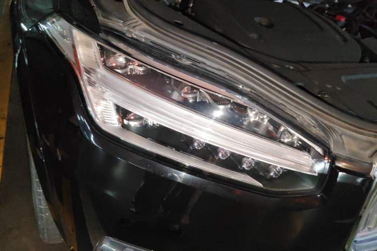 Used Volvo XC90 2023 B6 Zhiyi Luxury Edition 7-Seater Right Front Headlight