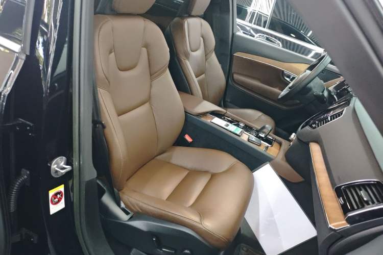 Used Volvo XC90 2023 B6 Zhiyi Luxury Edition 7-Seater Right Front Seat