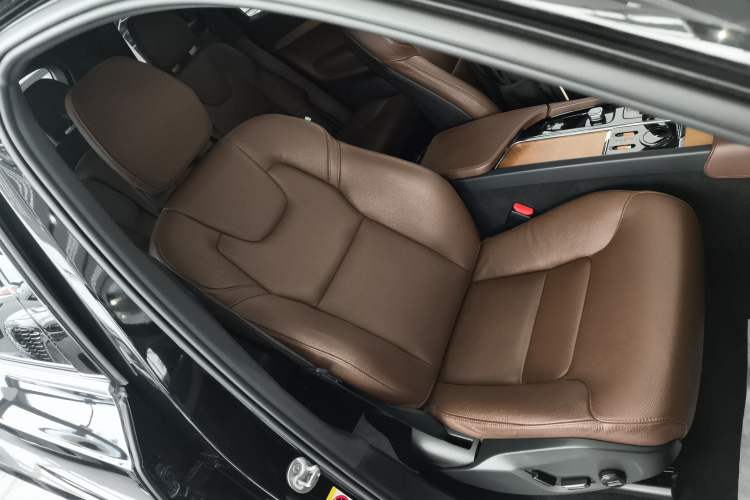 Used Volvo XC90 2023 B6 Zhiyi Luxury Edition 7-Seater Right Front Seat
