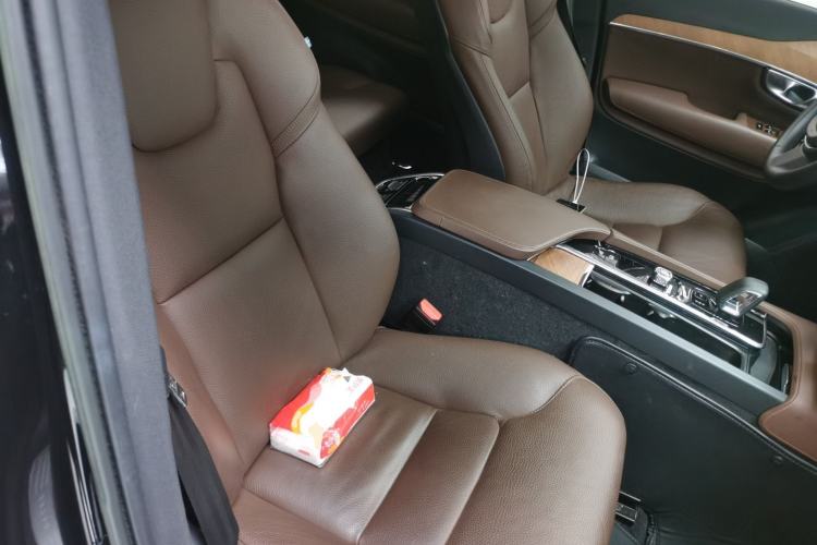 Used Volvo XC90 2023 B6 Zhiyi Luxury Edition 7-Seater Right Front Seat