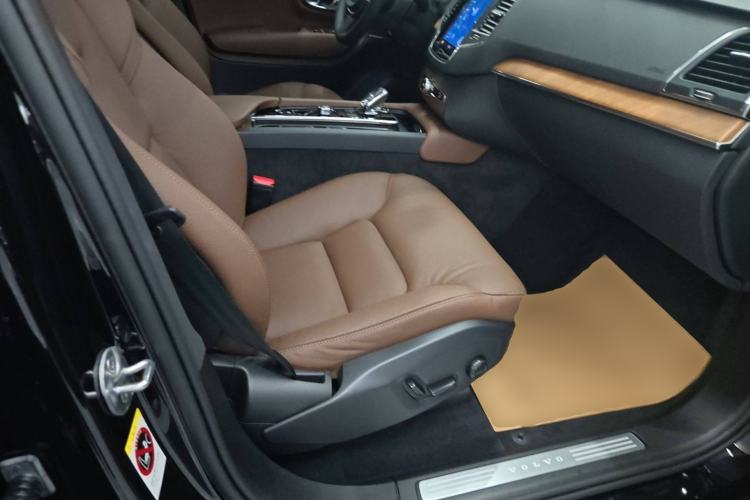 Used Volvo XC90 2023 B5 SmartDrive Luxury Edition 7 Seats Right Front Seat