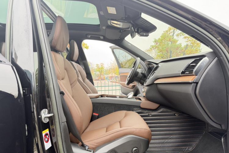 Used Volvo XC90 2023 B6 Zhiyi Luxury Edition 7-Seater Right Front Seat