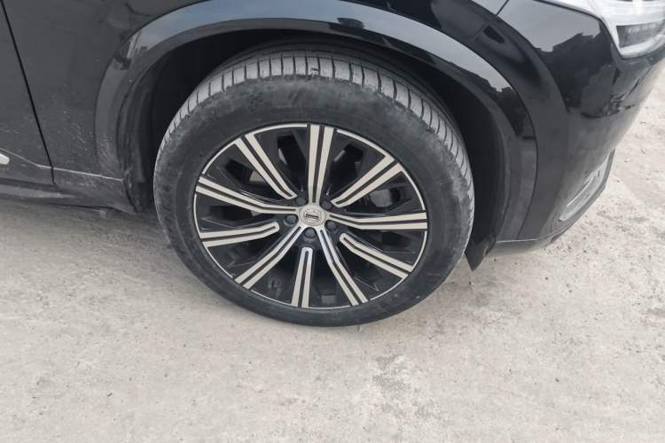 Used Volvo XC90 2023 B6 Zhiyi Luxury Edition 7-Seater Right Front Wheel Hub