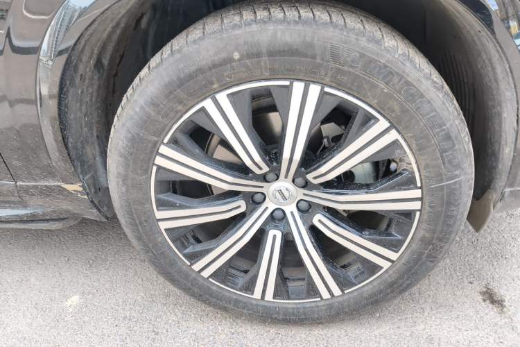 Used Volvo XC90 2023 B6 Zhiyi Luxury Edition 7-Seater Right Front Wheel Hub