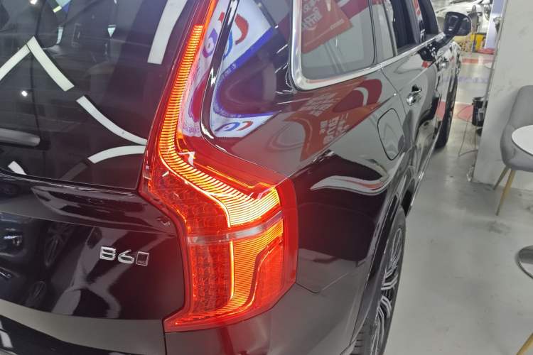 Used Volvo XC90 2023 B6 Zhiyi Luxury Edition 7-Seater Right Rear Taillight