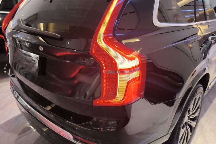 Used Volvo XC90 2023 B5 SmartDrive Luxury Edition 7 Seats Right Rear Taillight