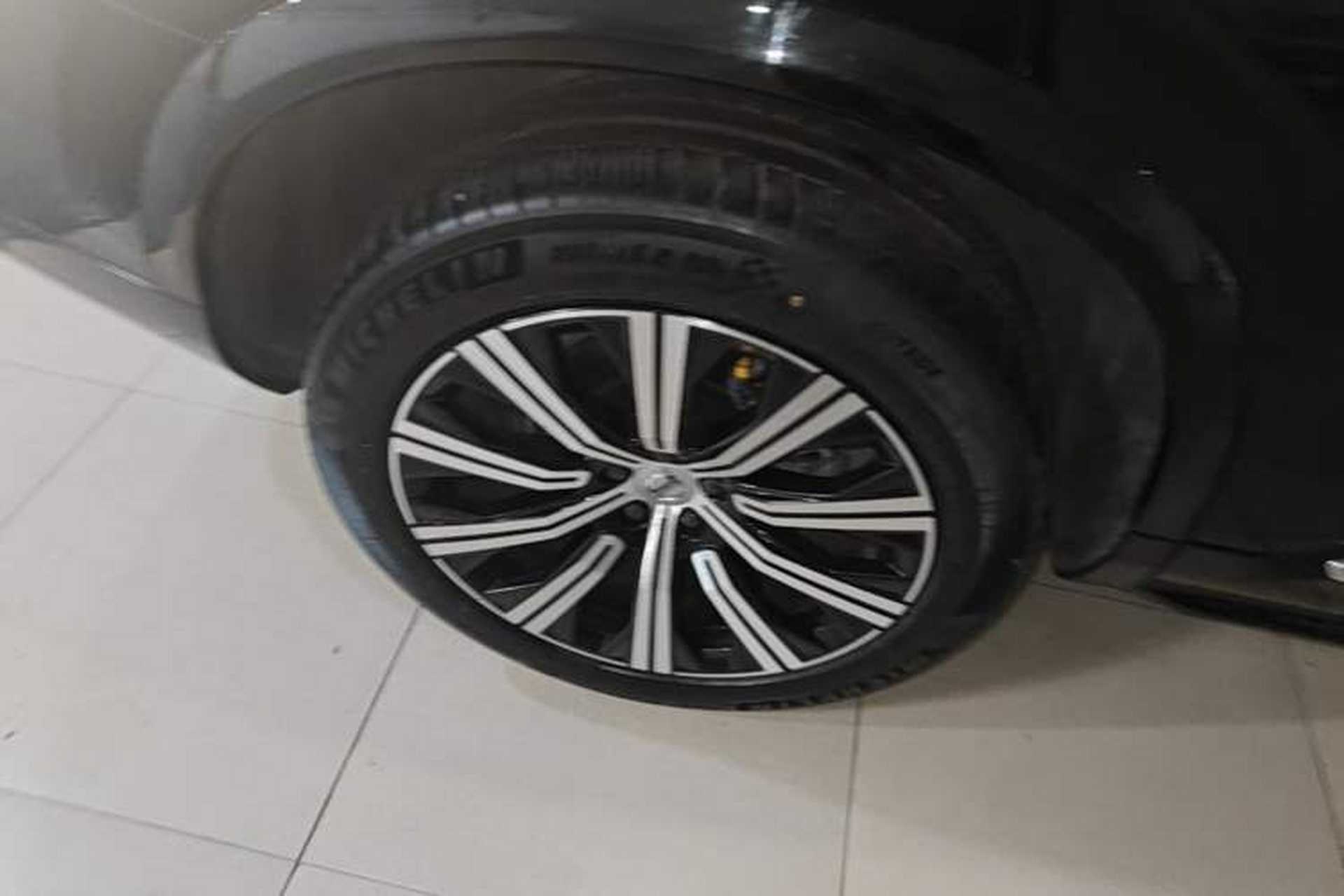 Used Volvo XC90 2023 B5 SmartDrive Luxury Edition 5 Seats Right Rear Wheel Hub