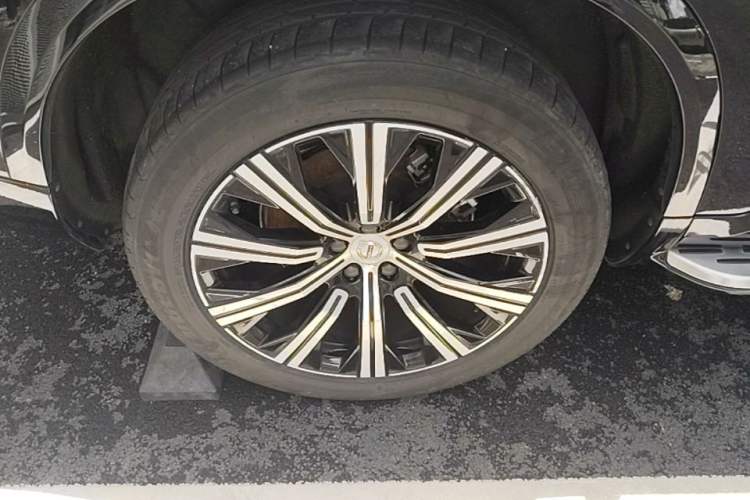 Used Volvo XC90 2023 B6 Zhiyi Luxury Edition 7-Seater Right Rear Wheel Hub
