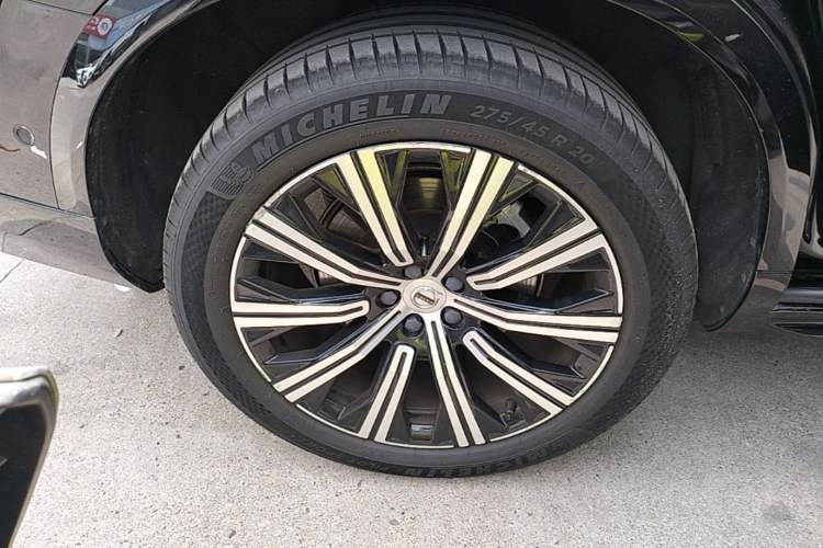 Used Volvo XC90 2023 B6 Zhiya Luxury 7-Seater Right Rear Wheel Hub