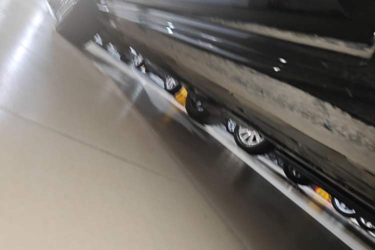 Used Volvo XC90 2023 B5 SmartDrive Luxury Edition 5 Seats Right Side Sill