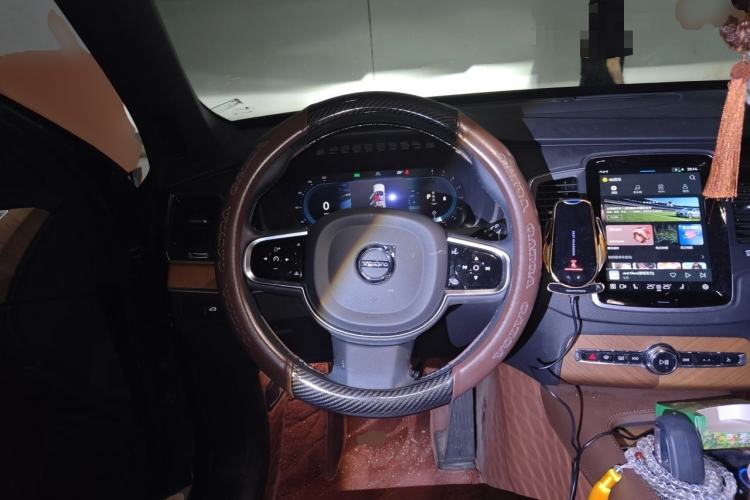 Used Volvo XC90 2023 B5 SmartDrive Luxury Edition 5 Seats Steering Wheel