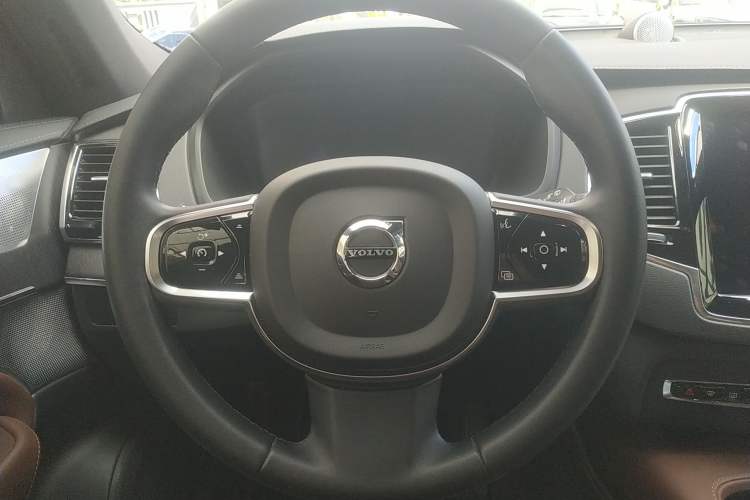 Used Volvo XC90 2023 B6 Zhiya Luxury 7-Seater Steering Wheel