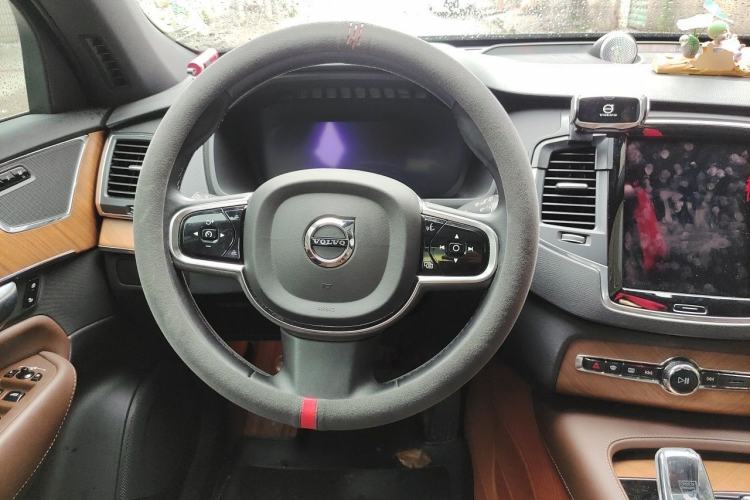 Used Volvo XC90 2023 B5 SmartDrive Luxury Edition 5 Seats Steering Wheel