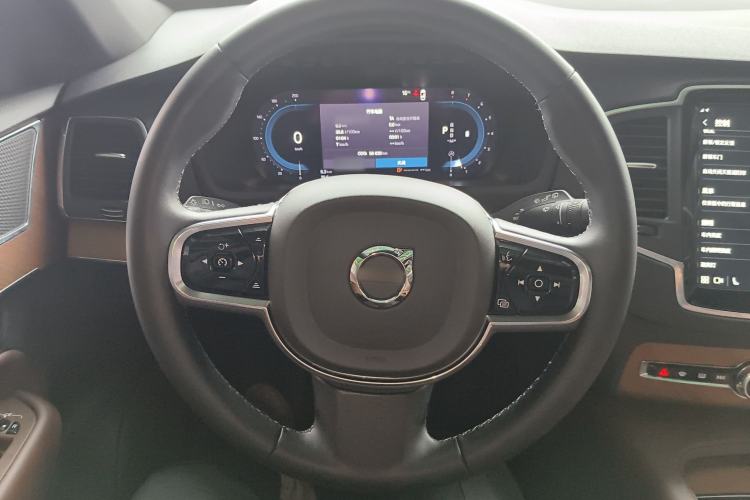 Used Volvo XC90 2023 B5 SmartDrive Luxury Edition 5 Seats Steering Wheel