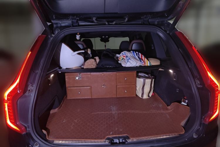 Used Volvo XC90 2023 B5 SmartDrive Luxury Edition 5 Seats Trunk
