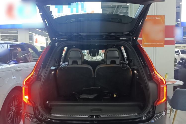 Used Volvo XC90 2023 B6 Zhiyi Luxury Edition 7-Seater Trunk
