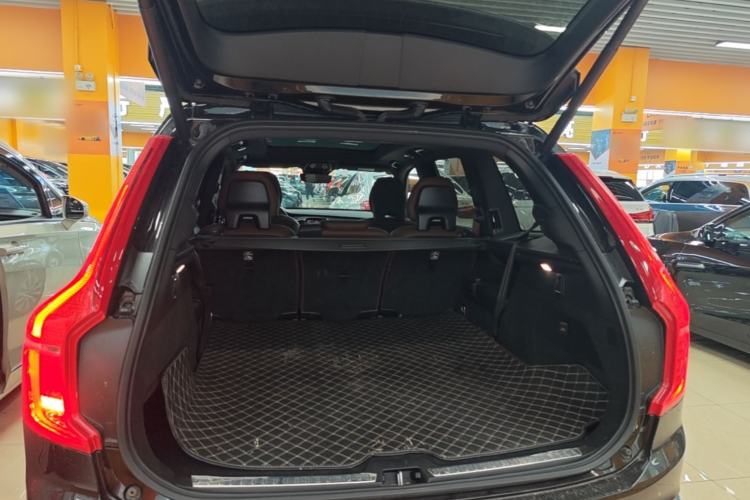 Used Volvo XC90 2023 B6 Zhiyi Luxury Edition 7-Seater Trunk