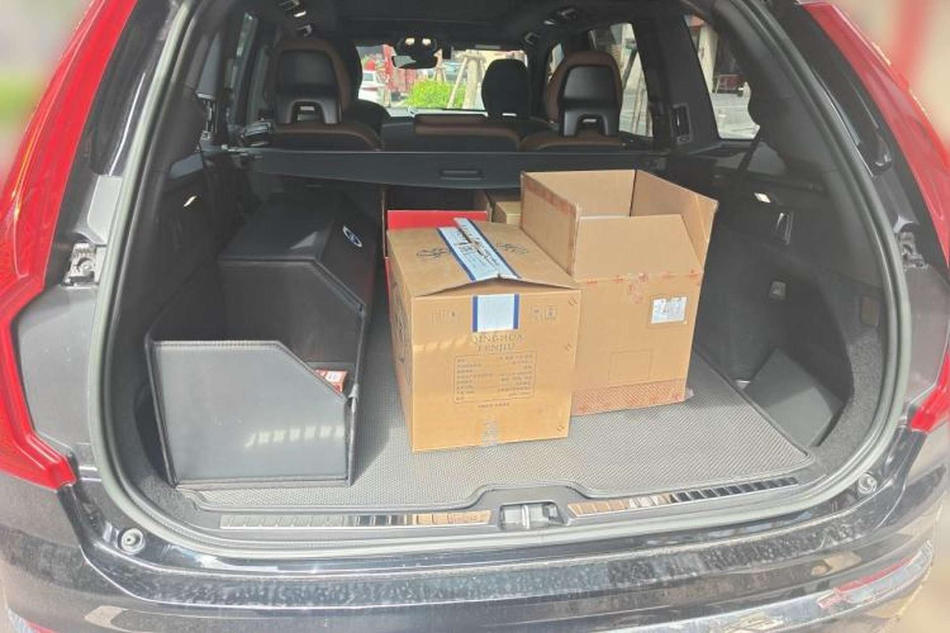 Used Volvo XC90 2023 B6 Zhiyi Luxury Edition 7-Seater Trunk