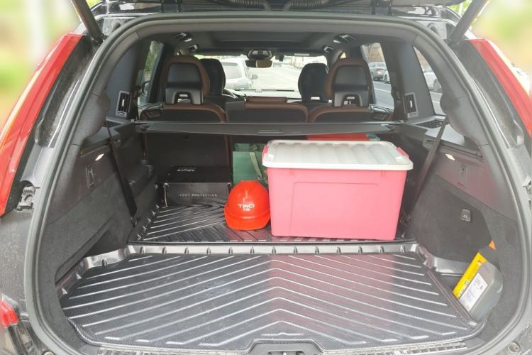 Used Volvo XC90 2023 B6 Zhiyi Luxury Edition 7-Seater Trunk