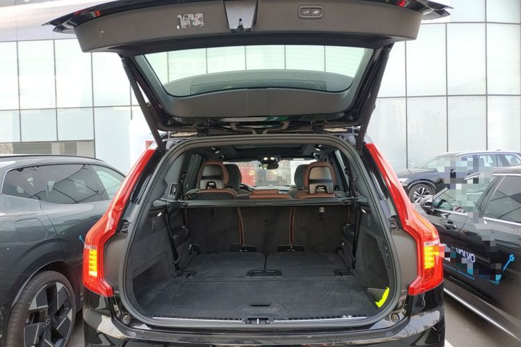 Used Volvo XC90 2023 B6 Zhiya Luxury 7-Seater Trunk