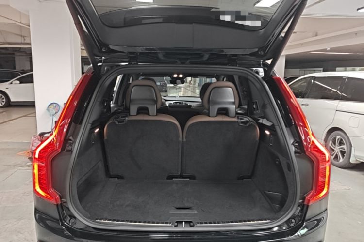 Used Volvo XC90 2023 B5 SmartDrive Luxury Edition 7 Seats Trunk