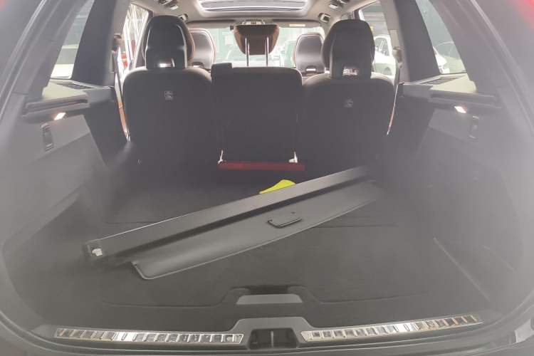 Used Volvo XC90 2023 B5 SmartDrive Luxury Edition 5 Seats Trunk