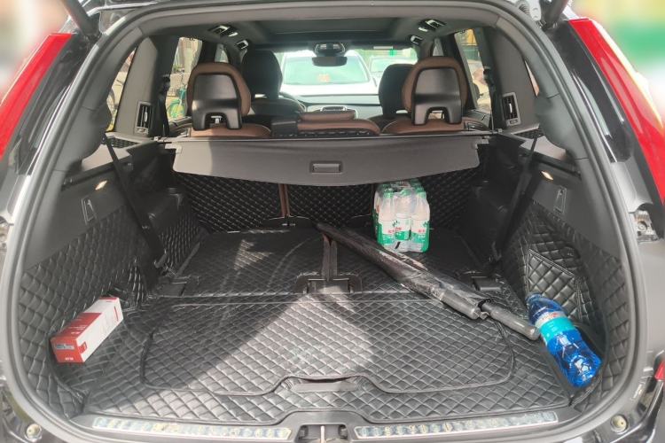 Used Volvo XC90 2023 B6 Zhiyi Luxury Edition 7-Seater Trunk