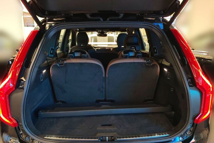Used Volvo XC90 2023 B6 Zhiyi Luxury Edition 7-Seater Trunk