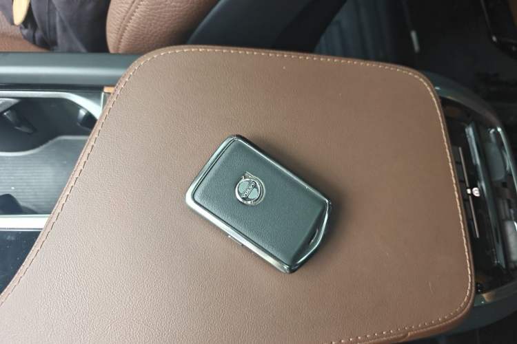 Used Volvo XC90 2023 B6 Zhiyi Luxury Edition 7-Seater Vehicle Key