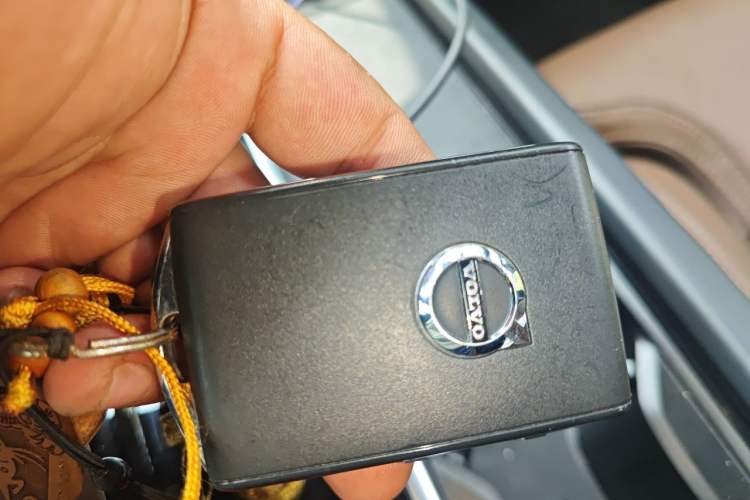 Used Volvo XC90 2023 B6 Zhiya Luxury 7-Seater Vehicle Key