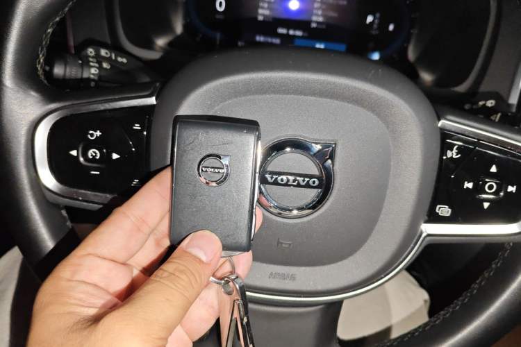 Used Volvo XC90 2023 B6 Zhiyi Luxury Edition 7-Seater Vehicle Key