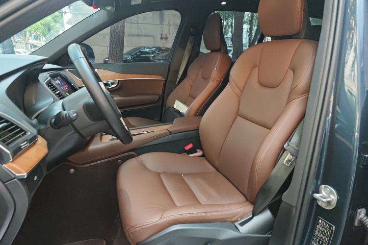 Used Volvo XC90 2023 B5 SmartDrive Luxury Edition 5 Seats Left Front Seat
