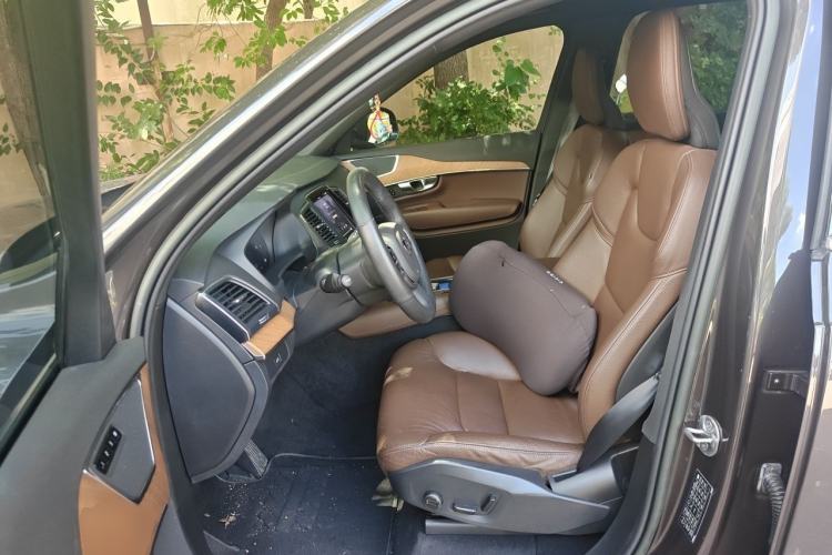 Used Volvo XC90 2023 B5 SmartDrive Luxury Edition 5 Seats Left Front Seat