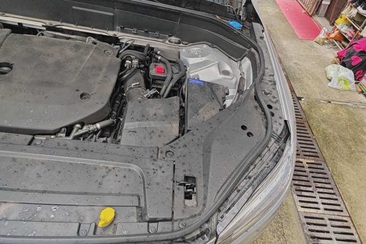 Used Volvo XC90 2023 B6 Zhiya Luxury 7-Seater Engine Bay Left