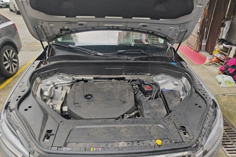 Used Volvo XC90 2023 B6 Zhiya Luxury 7-Seater Engine Bay