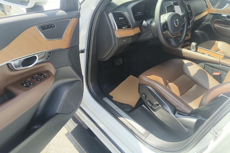 Used Volvo XC90 2023 B6 Zhiyi Luxury Edition 7-Seater Driver Seat