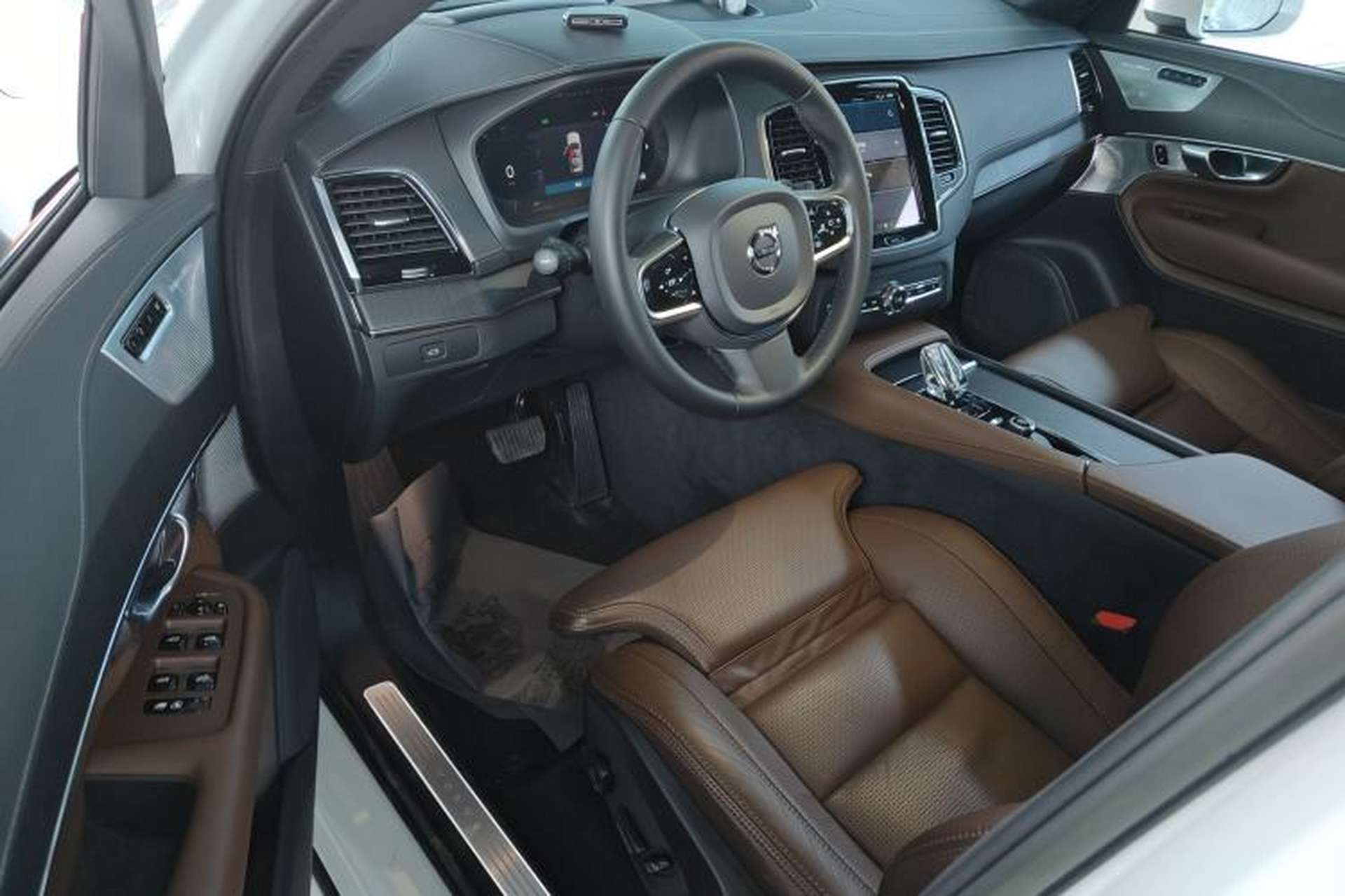 Used Volvo XC90 2023 B6 Zhiya Luxury 7-Seater Driver Seat