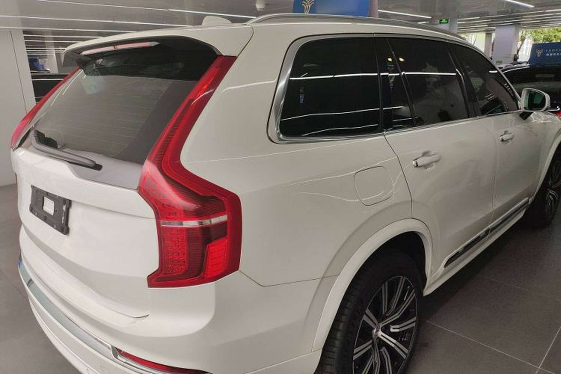 Used Volvo XC90 2023 B5 SmartDrive Luxury Edition 5 Seats Exterior 2