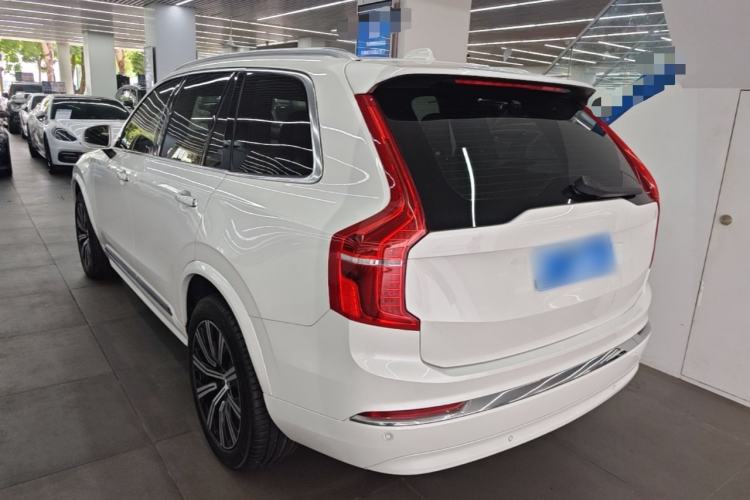 Used Volvo XC90 2023 B5 SmartDrive Luxury Edition 5 Seats Exterior 2