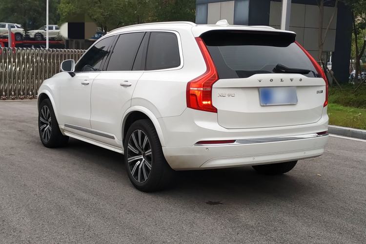 Used Volvo XC90 2023 B5 SmartDrive Luxury Edition 5 Seats Exterior 3