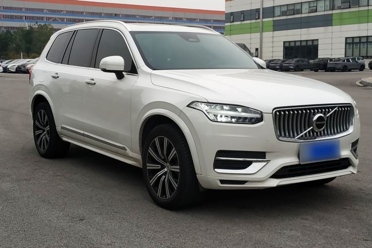 Used Volvo XC90 2023 B5 SmartDrive Luxury Edition 5 Seats Exterior 7