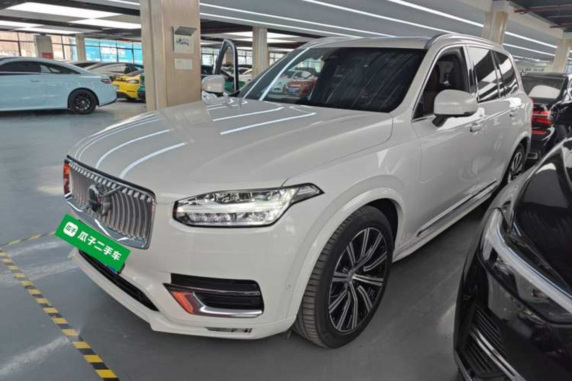 Used Volvo XC90 2023 B6 Zhiya Luxury 7-Seater Front Left 45 Deg
