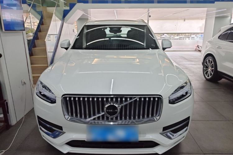 Used Volvo XC90 2023 B5 SmartDrive Luxury Edition 5 Seats Front