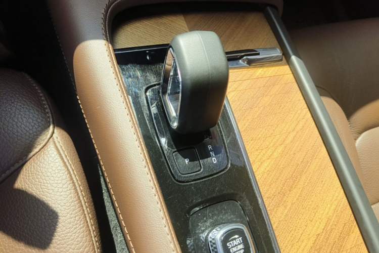 Used Volvo XC90 2023 B6 Zhiyi Luxury Edition 7-Seater Gear Lever