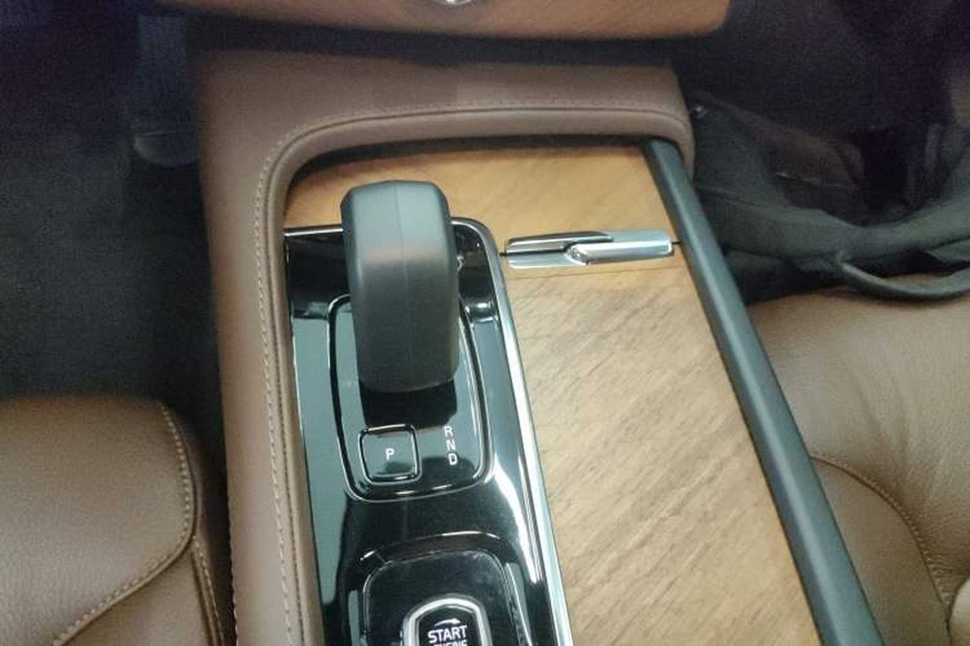 Used Volvo XC90 2023 B5 SmartDrive Luxury Edition 5 Seats Gear Lever