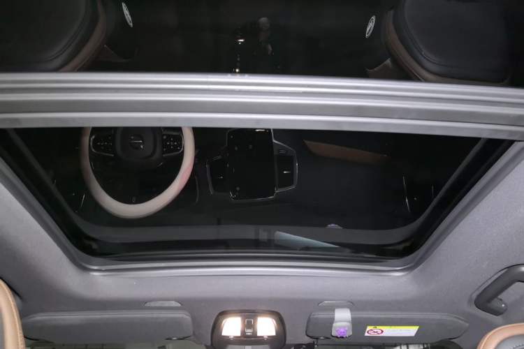 Used Volvo XC90 2023 B5 SmartDrive Luxury Edition 5 Seats Headliner