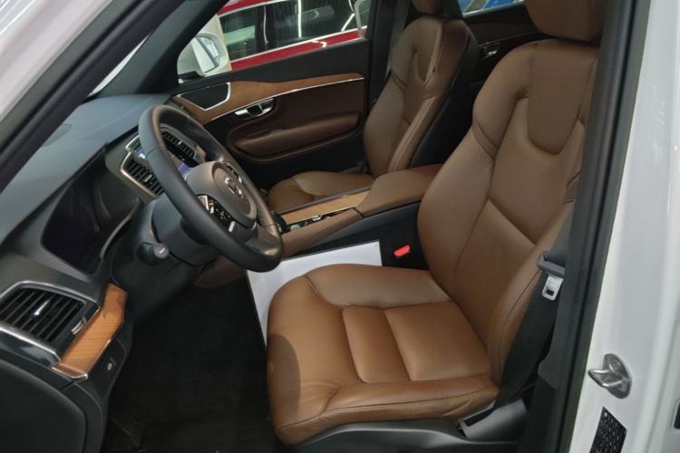 Used Volvo XC90 2023 B5 SmartDrive Luxury Edition 5 Seats Left Front Seat